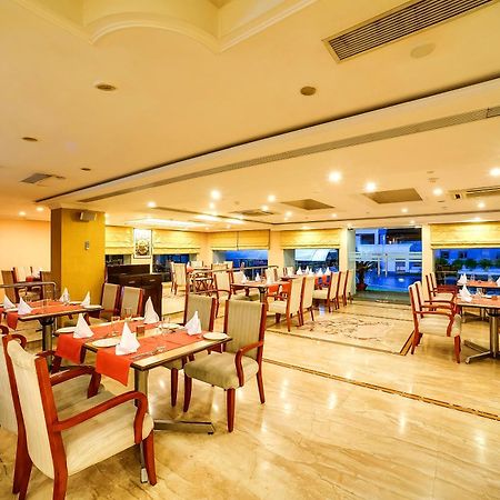 Royal Sarovar Portico Siliguri Eksteriør bilde