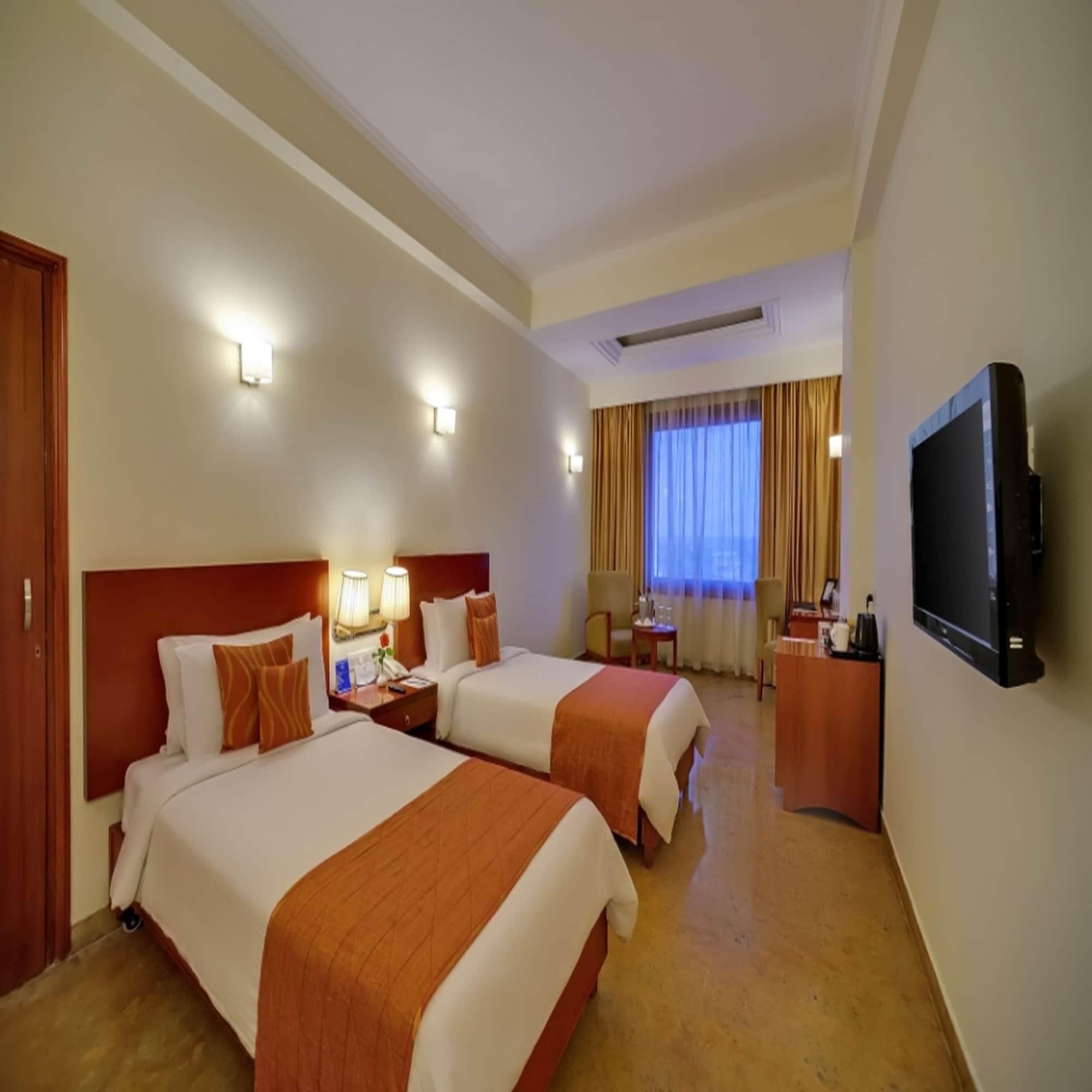 Royal Sarovar Portico Siliguri Eksteriør bilde