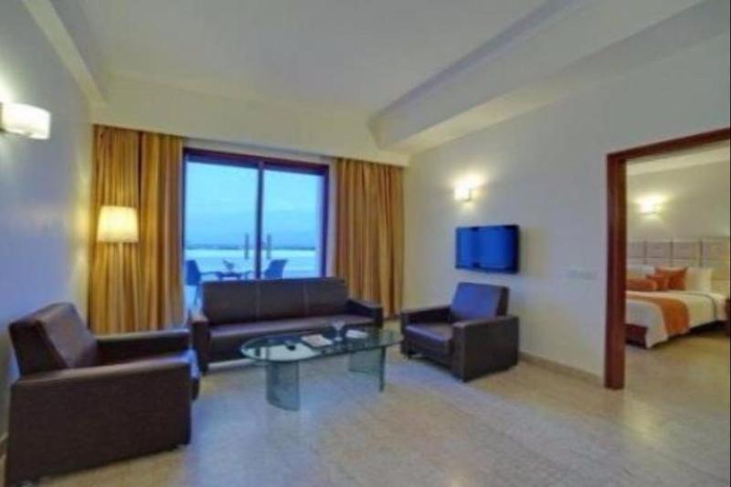 Royal Sarovar Portico Siliguri Eksteriør bilde