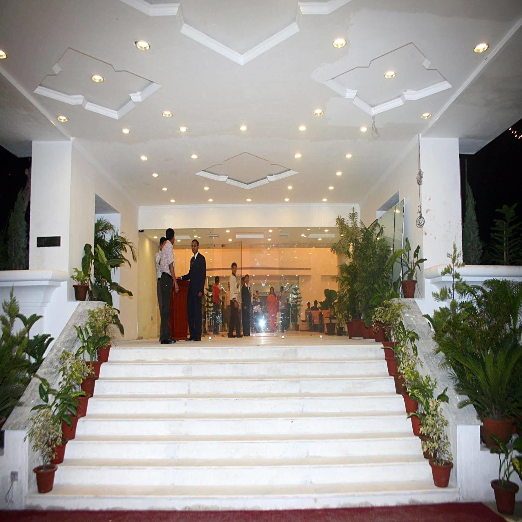 Royal Sarovar Portico Siliguri Hotell Eksteriør bilde