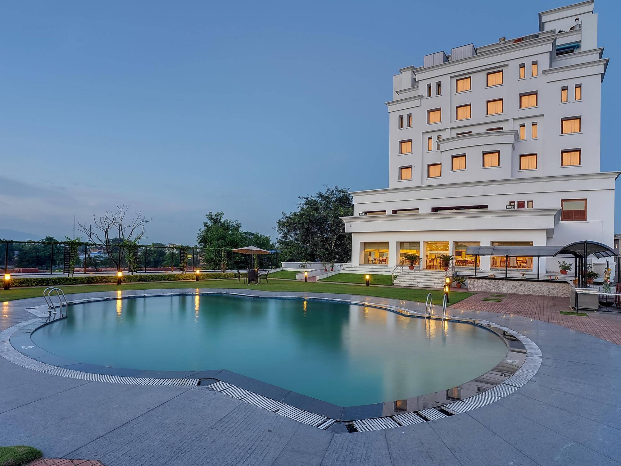 Royal Sarovar Portico Siliguri Hotell Eksteriør bilde